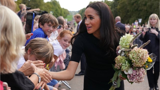GALA Elizabeth II : Mort d’Elizabeth II : entre hésitations et câlins, Meghan Markle reçoit un accueil mitigé