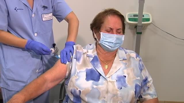 Doce millones de personas mayores de 60 años recibirán la cuarta dosis contra el coronavirus