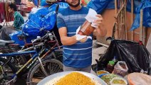 Extreme Level Jhal Muri Maker   Famous Jhal Muri of Bangladesh   Bangladeshi Street Food