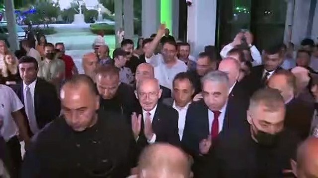 Kılıçdaroğlu ülkücülerle buluştu Bozkurt Kemal sloganları atıldı