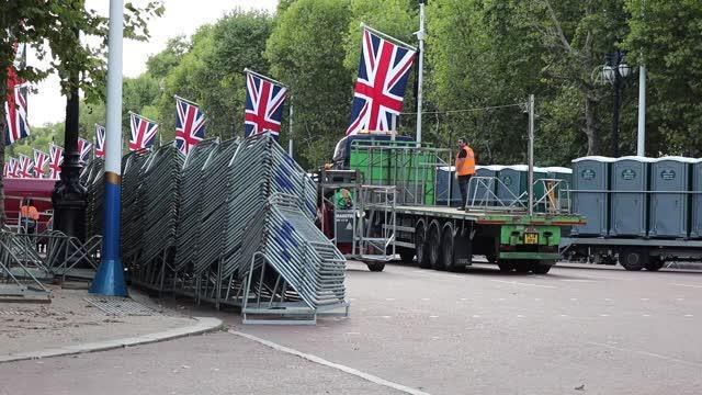 Kraliçe 2. Elizabeth'in cenaze töreni için Londra'da hazırlıklar devam ediyor (1)