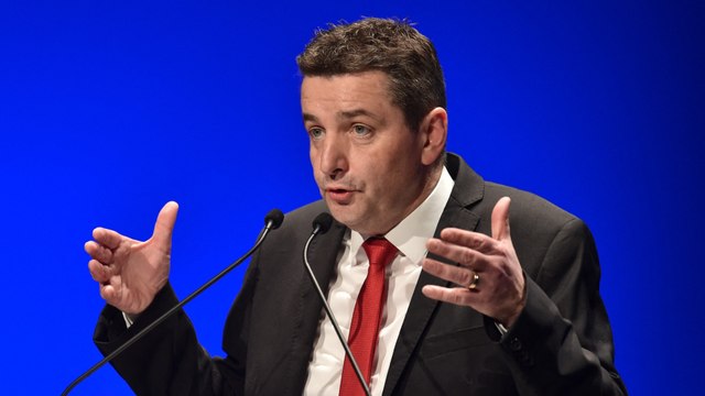 GALA VIDEO - Chantage à la sextape : qui est Gaël Perdriau, le maire LR éclaboussé par l’affaire ?