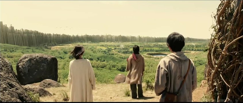 L'Attaque des Titans : L’Avancée des géants Bande-annonce (EN)