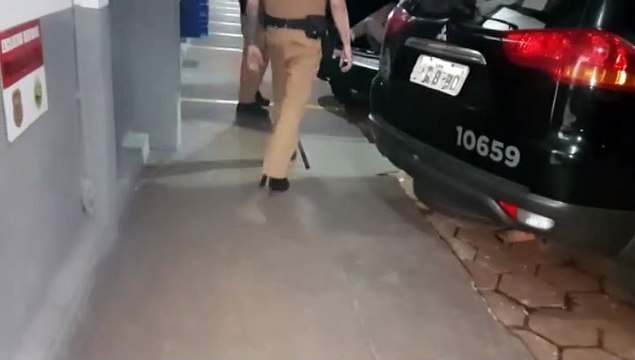 PM detém indivíduo por perturbação de sossego; ele estava portando drogas
