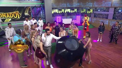 El 'tinaco del amor' de 'Pollo' y Priscila se sale de control