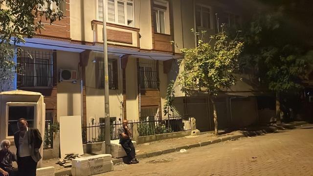 Güngören'de yanında temel atılan iki bina tedbir amaçlı boşaltıldı