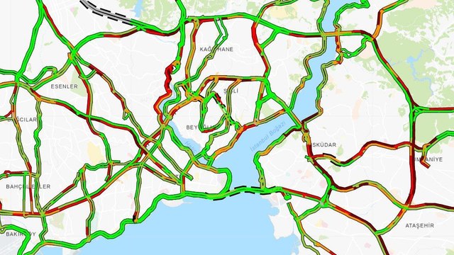 Yeni eğitim öğretim döneminin başlaması ile İstanbul'da trafik yoğunluğu oluştu