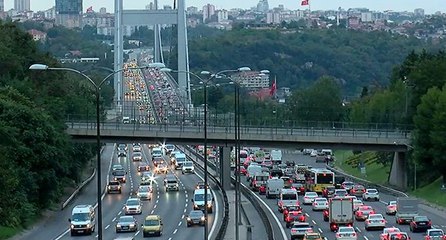 İstanbul’da okullar açıldı; trafik yüzde 51 seviyesinde