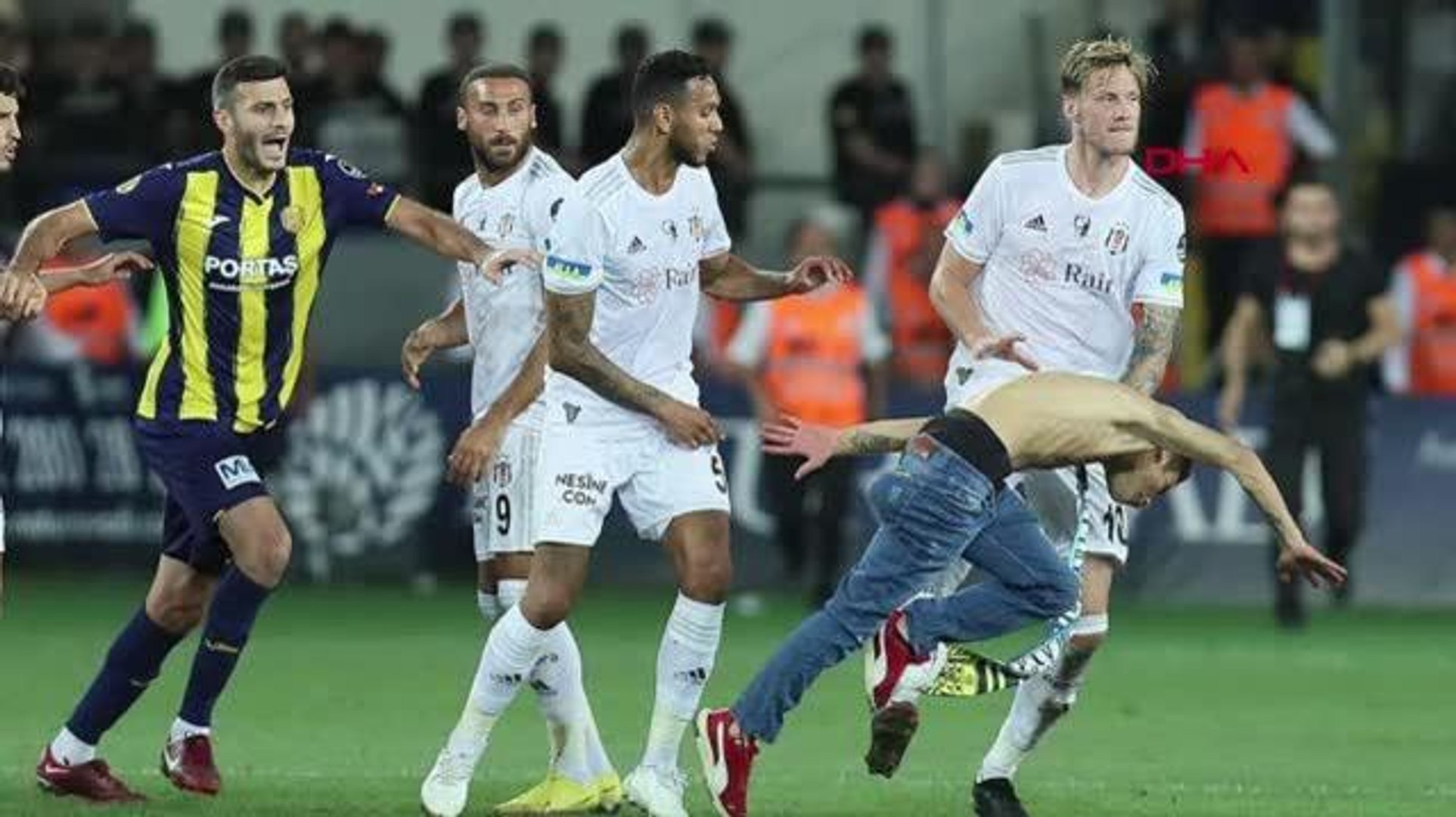 Josef de Souza kırmızı kart iptal edildi mi? Josef de Souza kaç maç ceza aldı? Josef de Souza derbid