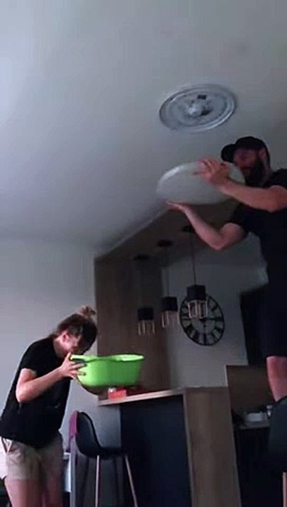 Une fuite de lumière se répand partout - Buzz Buddy