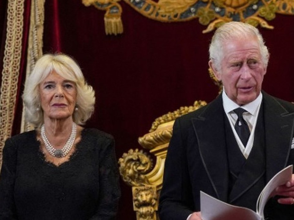 Darum ziehen Charles III. und Camilla nicht in den Buckingham Palast