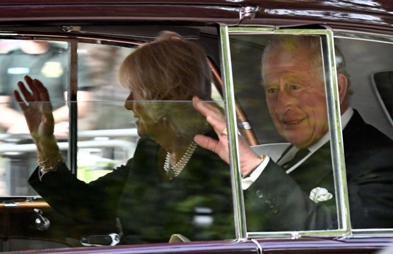 Carlos III recibe las condolencias del Parlamento en Westminster