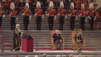 İngiltere'de iki parlamento kanadı Kral Charles'a taziyelerini iletti