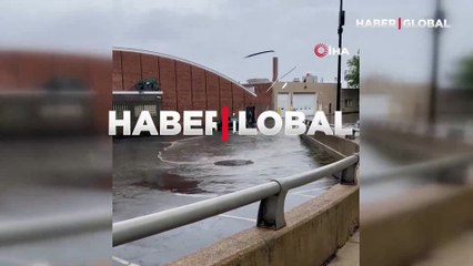 ABD'de sel hayatı felç etti, rögarlar böyle patladı!