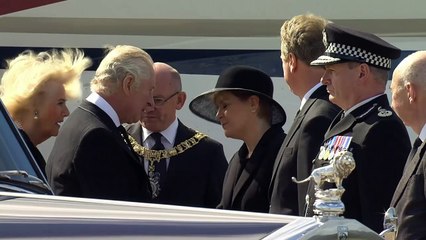 King meets Nicola Sturgeon on arrival in Edinburgh
