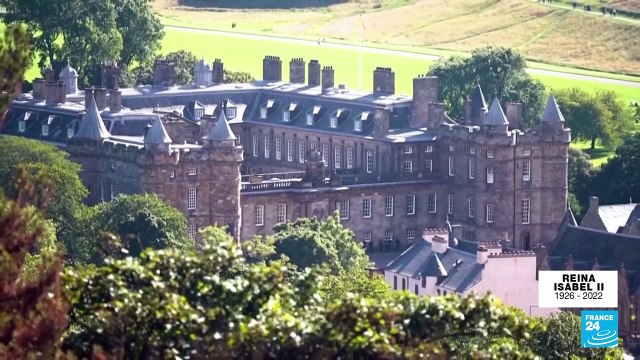 Cortejo fúnebre de la reina Isabel II permanece en Edimburgo antes de viajar a Londres
