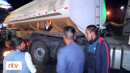 Camión cisterna impactó contra un taxi a pasos del desfile de teas en Quillacollo