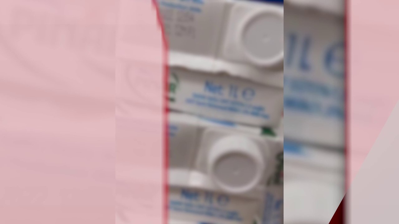 BİM'de son kullanma tarihi geçmiş sütlerin tarihi silinip satılıyor.