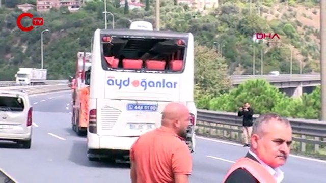 TEM'de zincirleme kaza: 1'i çocuk 4 yaralı