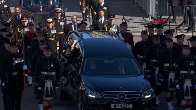Elizabeth'in naaşı, St. Giles Katedrali'ne getirildi