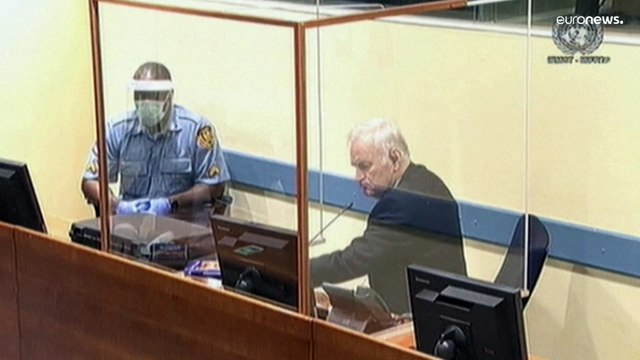 Ratko Mladic hospitalizado grave en La Haya, donde cumple cadena perpetua por genocidio en Bosnia