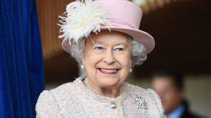 Queen Elizabeth’s Most Regal Looks