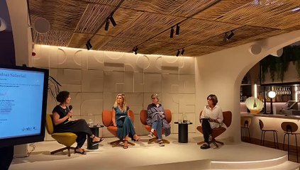 Mesa redonda en la sede de Juno House sobre la desigualdad salarial