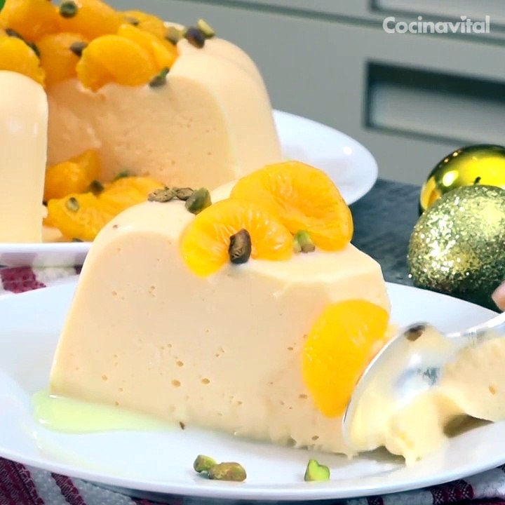 Receta de gelatina cremosa de mandarina y pistache | Recetas de navidad | Cocina Vital