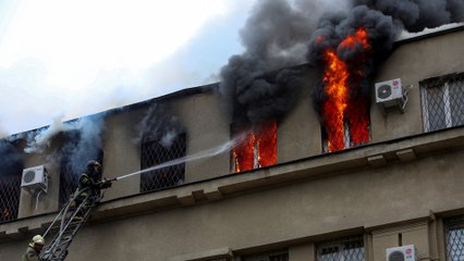 حرب أوكرانيا.. مراسل الجزيرة يرصد آثار القصف والمعارك في مدينة إيزيوم