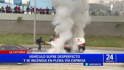 Comerciantes de Polvos Azules ayudaron a dueño de vehículo que se incendió en vía Expresa