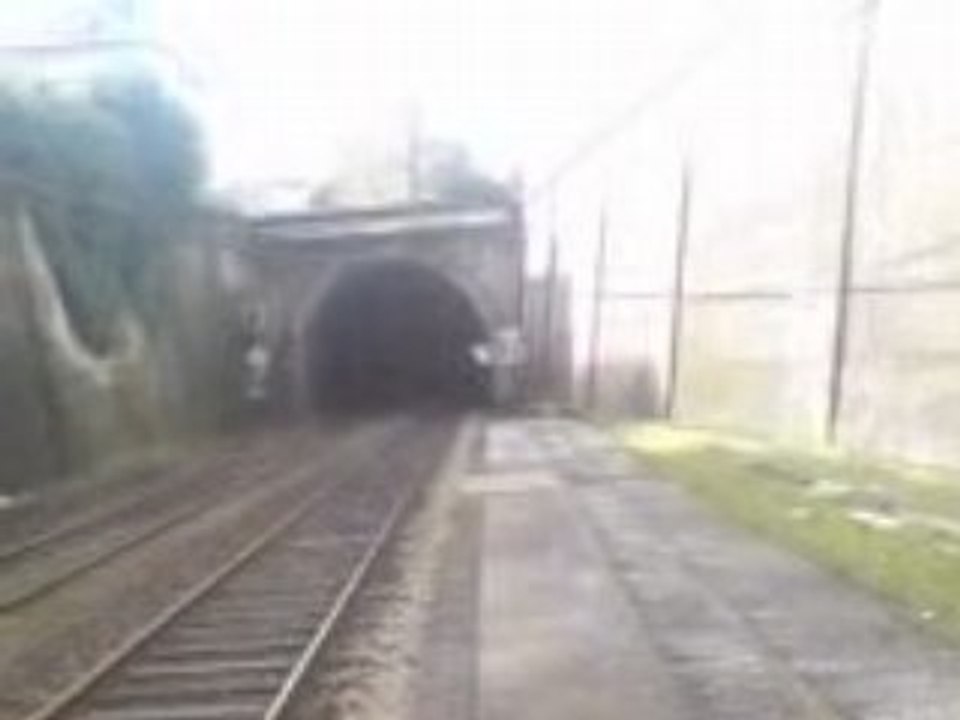 Passage de la BB75051 et ses 43 wagons trémies