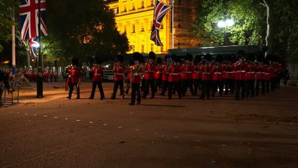 Londra attende la regina Elisabetta II: le prove generali del corteo funebre