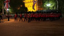 Londra attende la regina Elisabetta II: le prove generali del corteo funebre