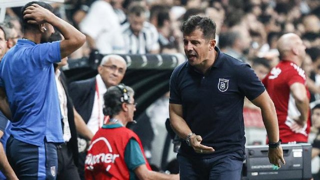 Emre Belözoğlu'ndan Beşiktaş taraftarının tepkisine cevap