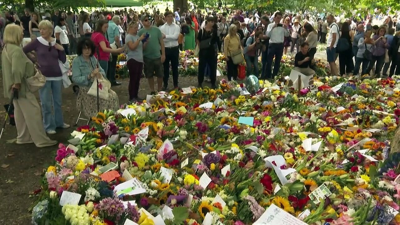 Queen-Gedenken: Trauern ja, aber bitte ohne Plastik