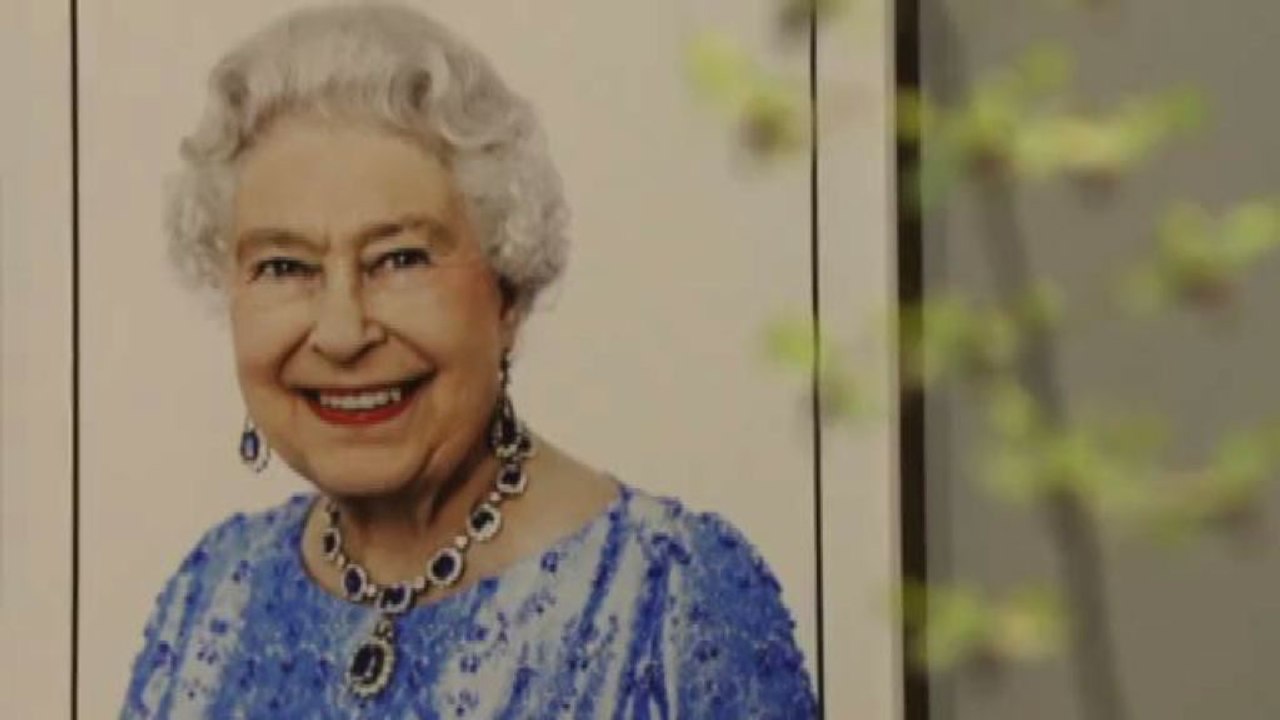 "Dendrobium Elizabeth", l'orchidea che porta il nome della regina