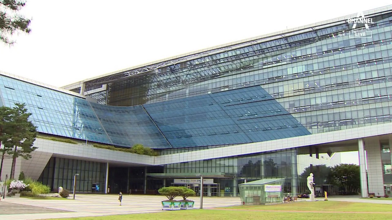 민주당 “이재명 죽이기 3탄…尹 검찰 악취” 비판