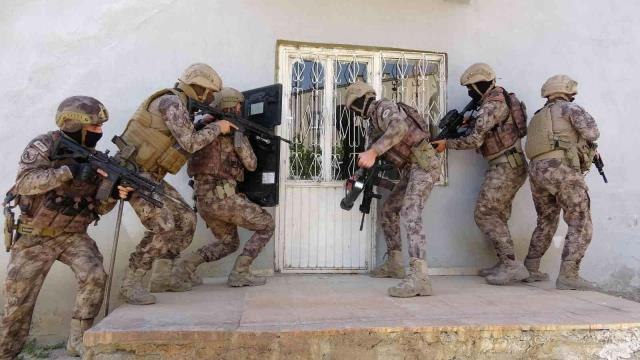 Van haberi: Van'da 16 düzensiz göçmen yakalandı