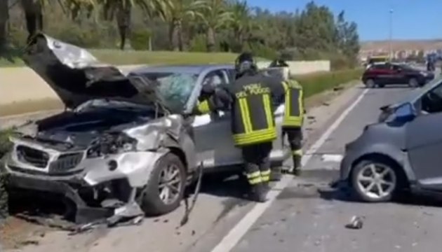 Crotone, scontro tra auto sulla Statale 106: un morto e tre feriti (13.09.22)