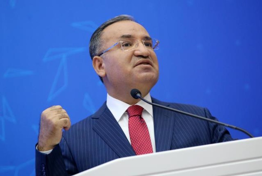 Son dakika haber... Adalet Bakanı Bozdağ: "Türkiye'de yargıya güvenin artması için sadece hakim ve savcıların verdiği kararlar yetmez"