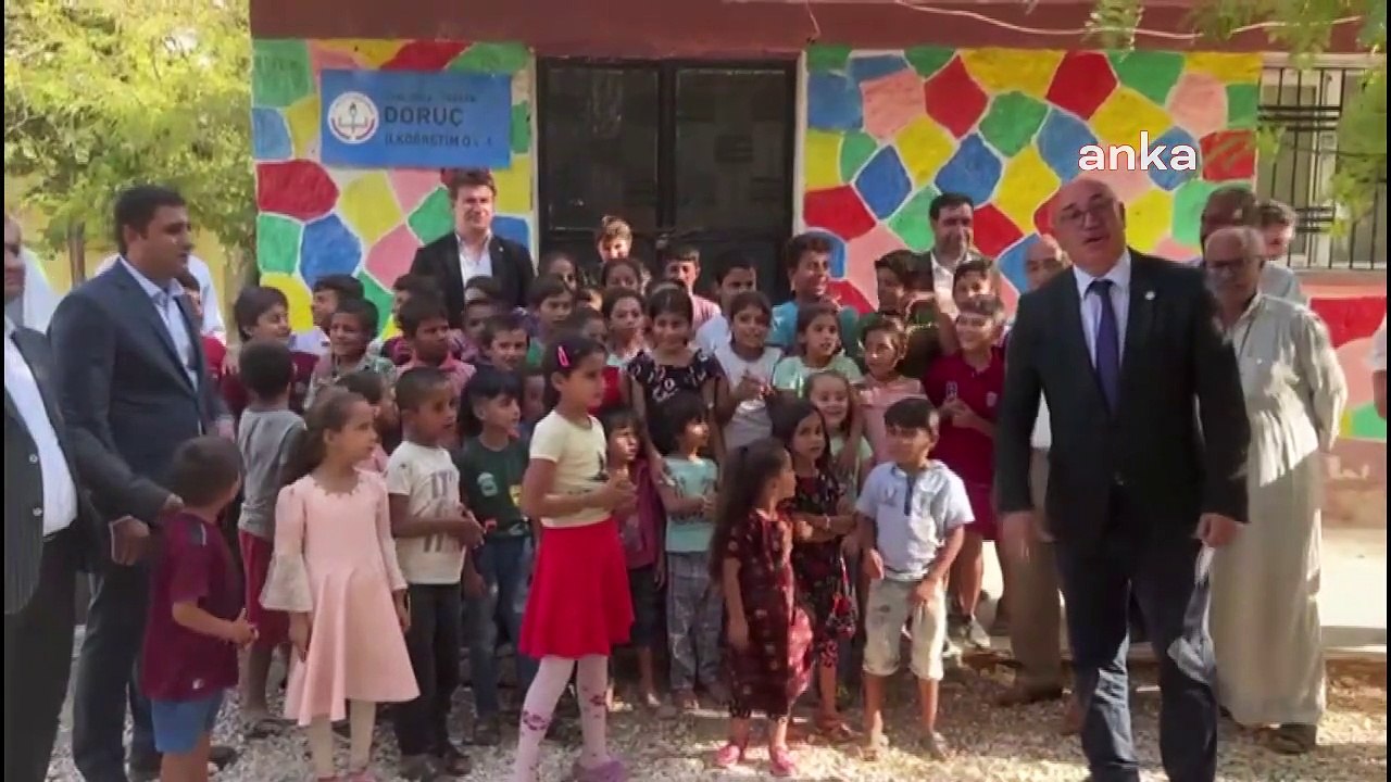 CHP'li Tanal, Şanlıurfa'da köy okulunda inceleme yaptı: "Okulun kapısı zincirle kilitlenmiş; bu kilit eğitime vurulan asmadır"