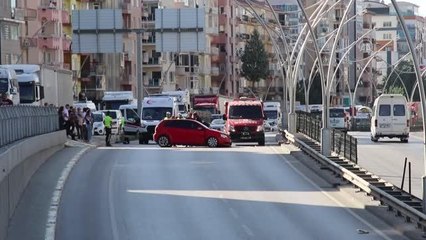 Bariyere çarpan otomobilin sürücüsü yaralandı