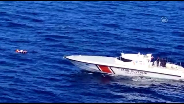 Yunanistan unsurlarınca geri itilen 6 düzensiz göçmen hayatını kaybetti