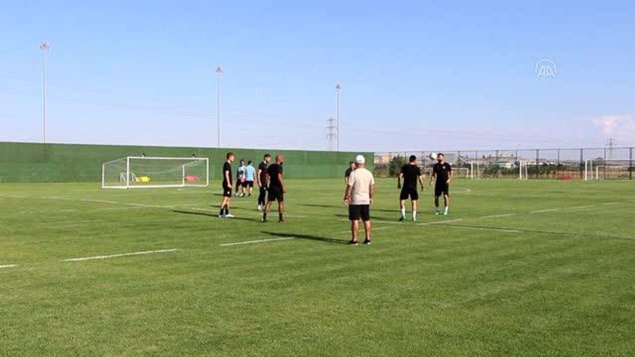 BALIKESİR - Beyçimento Bandırmaspor, Eyüpspor maçının hazırlıklarına başladı