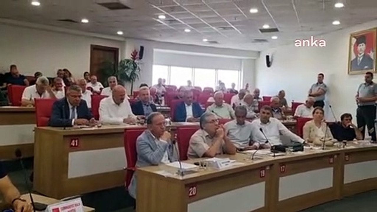 Aydın Belediye Meclisi'nde havuz problemi "Yoksul vatandaşın nerede havuzu var?"