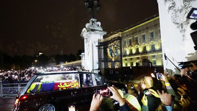 Rappler Recap: Queen Elizabeth II’s coffin arrives in London
