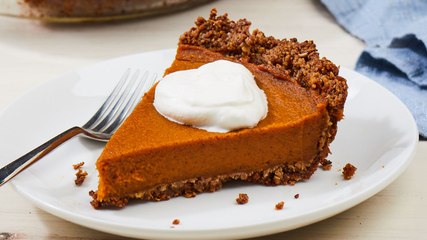EVERYONE Will Be Sneaking Slices Of This Vegan Pumpkin Pie