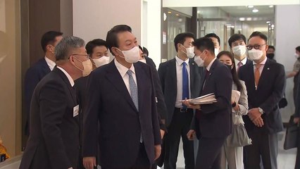 기능올림픽 선수들 만난 尹 "경제 성장 이끈 주역" / YTN