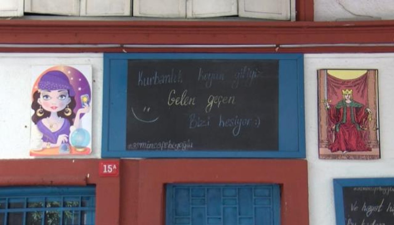 İstanbul'da "fal kafe" tartışması büyüyor! 20 dakika için yüzlerce lira istiyorlar
