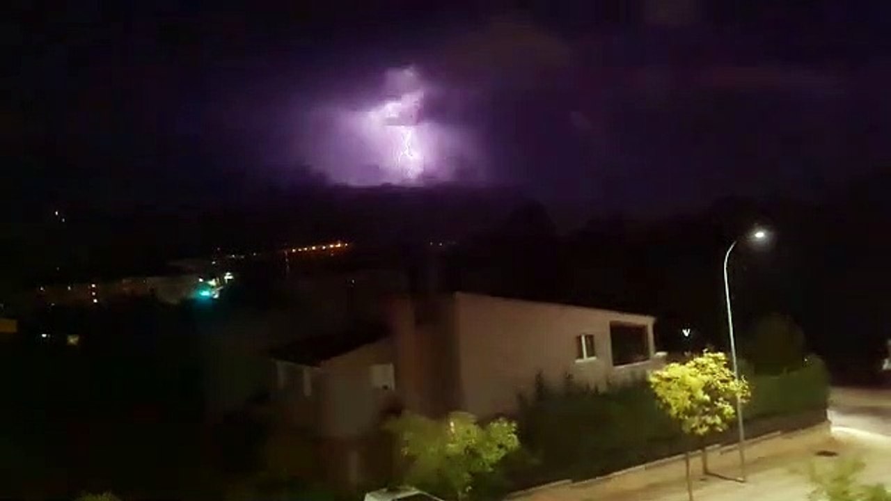 Espectacular tormenta eléctrica sobre Cuenca